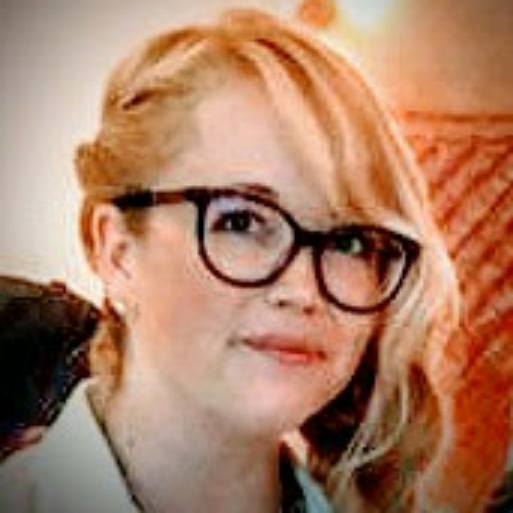 Meet your Posher, Julie